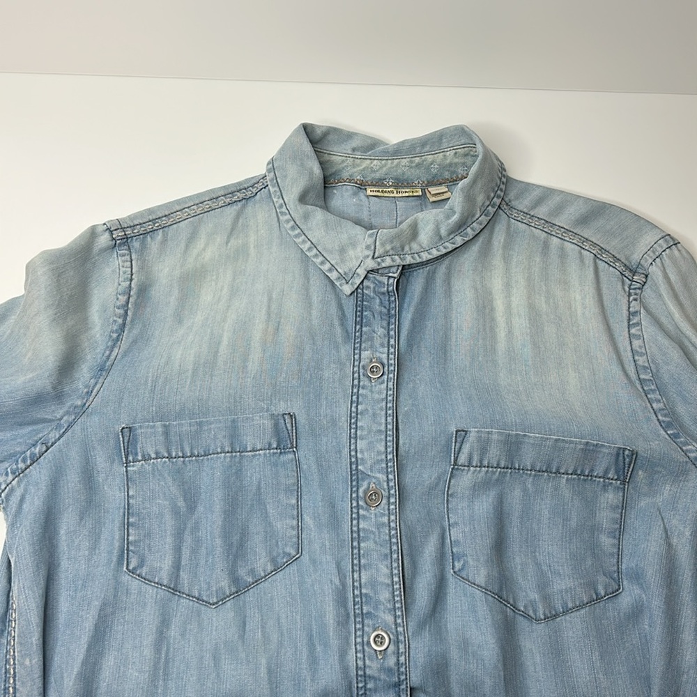Anthropologie Holding Horses Chambray Button Down Shirt - Picture 2 of 12